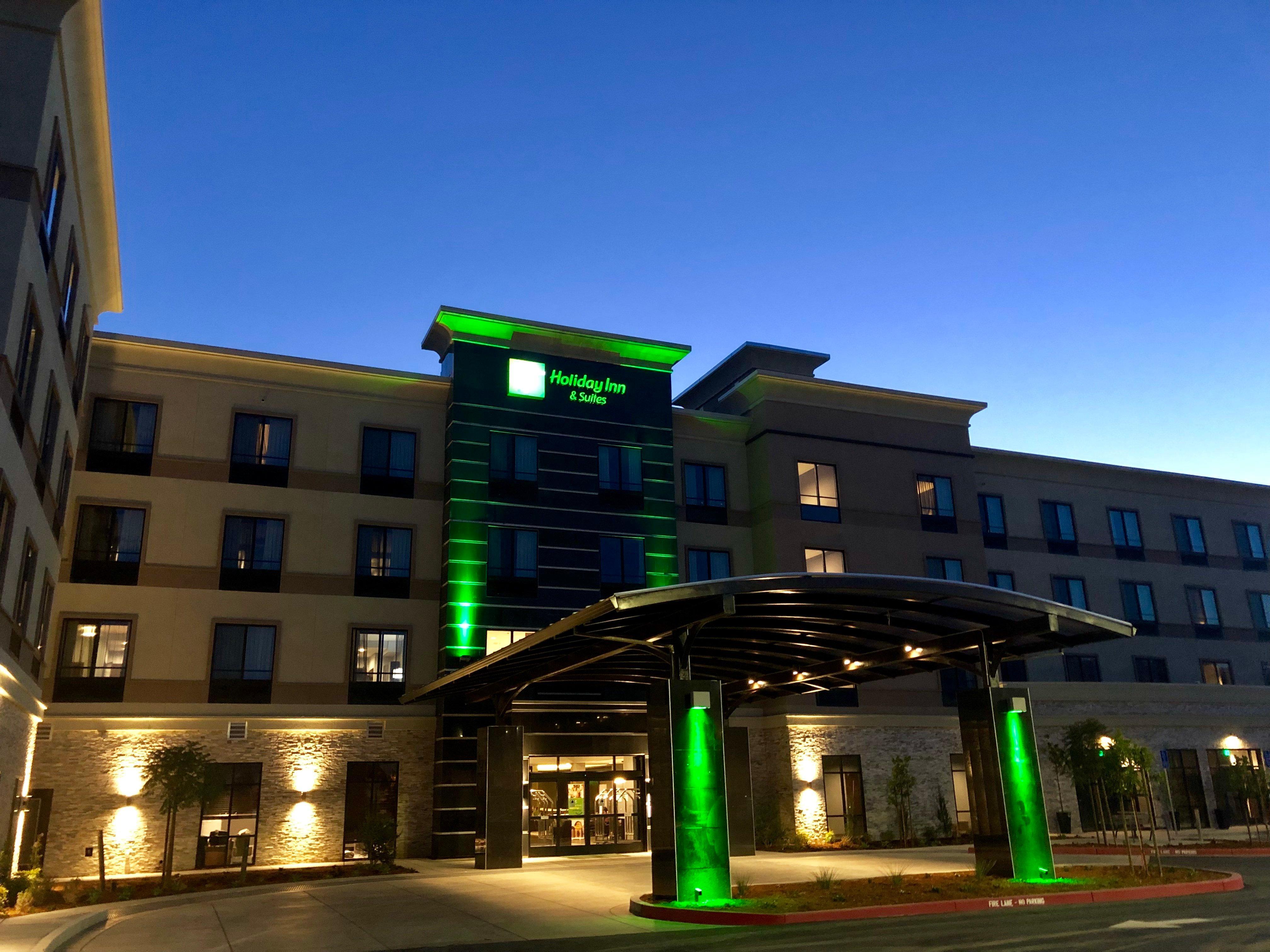 Holiday Inn Hotel & Suites Silicon Valley - Milpitas By Ihg Экстерьер фото